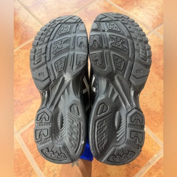 Size 8 Men’s And 9.5 Women’s -Asics Black and Silver Men's Athletic Sneakers - Picture 6 of 7